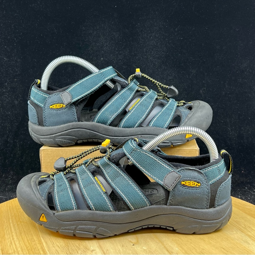 KEEN Newport H2 Mens Sz 6 blue Sport Sandals Hiking Waterproof Shoes 1001907